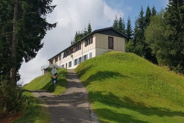 Ferienhaus_Schrattenblick_Aussenansicht_k-1030x742